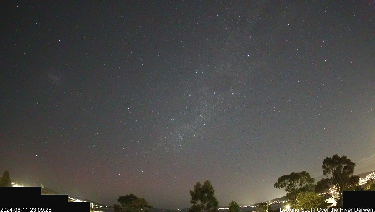 time-lapse frame, Aurora 12-08-24 AM webcam