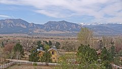 view from Louisville Flatirons time-lapse on 2026-04-06