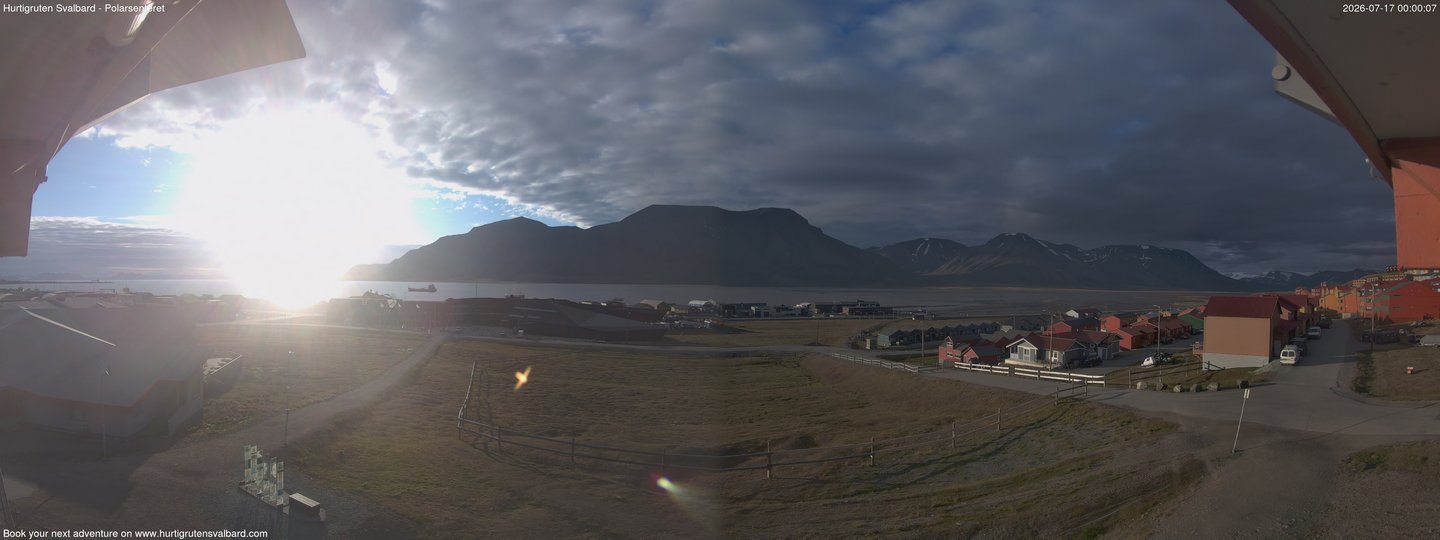 Hurtigruten Svalbard - Hiorthfjellet webcam time-lapse frame, Hurtigruten Svalbard - Hiorthfjellet webcam