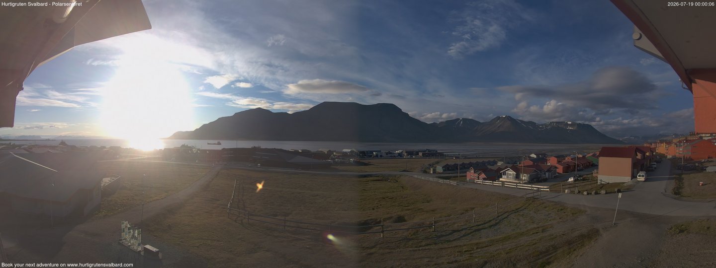 Hurtigruten Svalbard - Hiorthfjellet webcam time-lapse frame, Hurtigruten Svalbard - Hiorthfjellet webcam