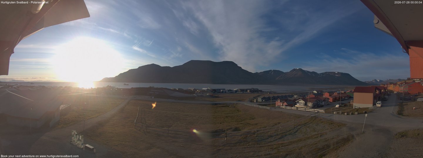 Hurtigruten Svalbard - Hiorthfjellet webcam time-lapse frame, Hurtigruten Svalbard - Hiorthfjellet webcam