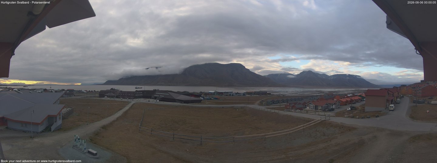 Hurtigruten Svalbard - Hiorthfjellet webcam time-lapse frame, Hurtigruten Svalbard - Hiorthfjellet webcam