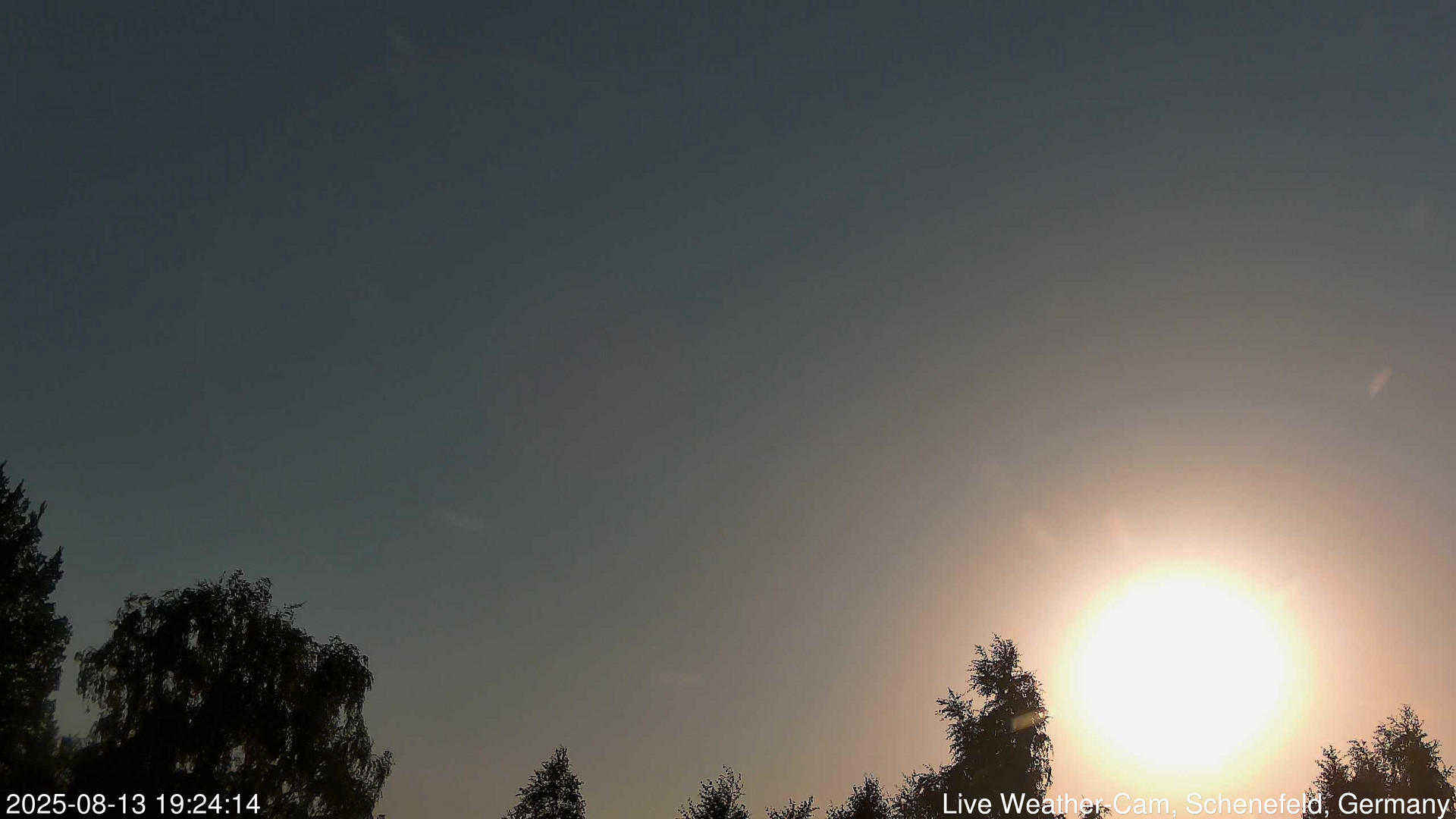 time-lapse frame, 2025-08-13 19:24-21:54 webcam