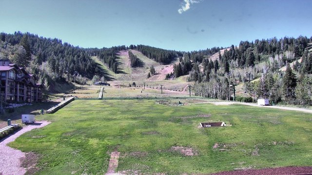 time-lapse frame, Deer Valley Snow Park Lodge webcam