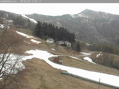 view from Alpe di Mera - Arrivo pista Baita e campo scuola on 2025-04-28