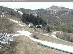 view from Alpe di Mera - Arrivo pista Baita e campo scuola on 2025-04-30