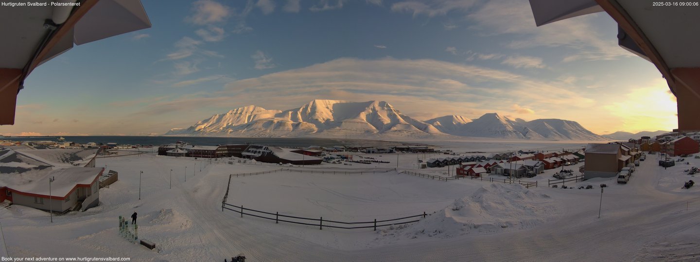 time-lapse frame, Hurtigruten Svalbard - Hiorthfjellet webcam