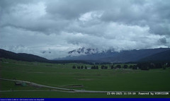 view from Pian Cansiglio - Casera Le Rotte on 2025-04-21
